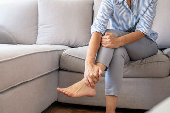 Arthritic foot care in the Tarrant County: Arlington, Fort Worth, Haltom City, Euless, Bedford, Dallas County: Dallas, Irving, Grand Prairie, Farmers Branch, Denton County: Flower Mound, Denton, Collin County: Plano, Garland areas