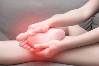 Common Causes of Nighttime Foot Pain