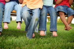How to Maintain Your Child’s Healthy Feet
